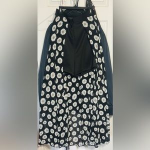 Hot Topic 2x black sunflowers walkthrough shorts maxi skirt layered chiffon nwot